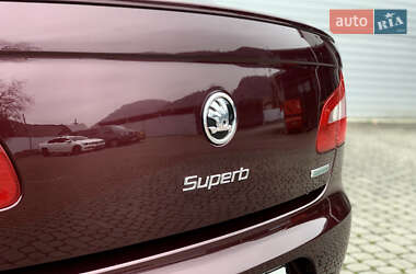 Лифтбек Skoda Superb 2012 в 
