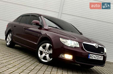 Лифтбек Skoda Superb 2012 в 