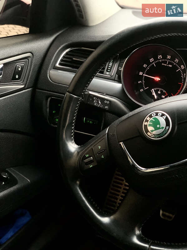 Лифтбек Skoda Superb 2012 в Мукачево