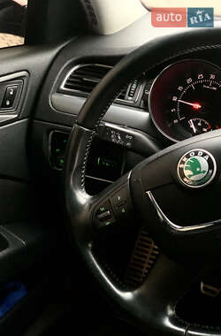 Лифтбек Skoda Superb 2012 в 