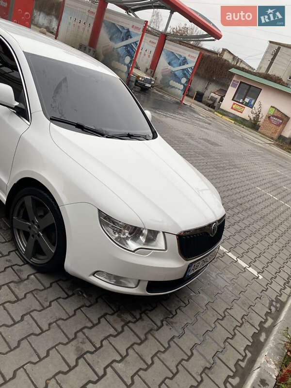 Лифтбек Skoda Superb 2008 в Виннице