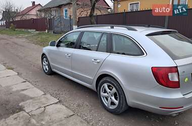 Універсал Skoda Superb 2013 в Нововолинську