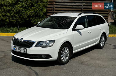 Универсал Skoda Superb 2014 в Киеве