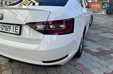 Лифтбек Skoda Superb 2017 в 
