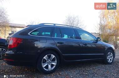 Skoda Superb 2011