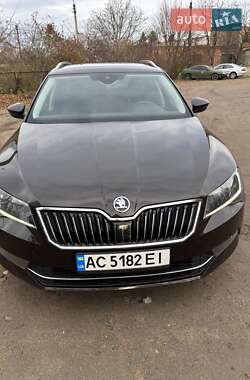 Универсал Skoda Superb 2015 в Луцке