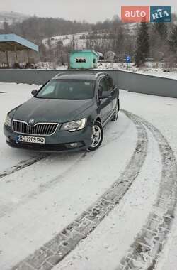 Универсал Skoda Superb 2014 в Воловце