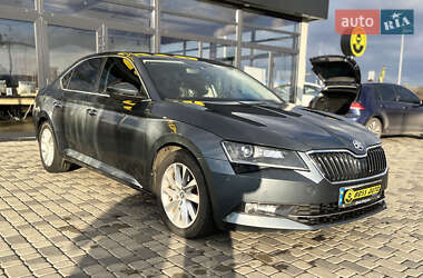 Лифтбек Skoda Superb 2016 в Мукачево