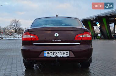 Лифтбек Skoda Superb 2010 в 