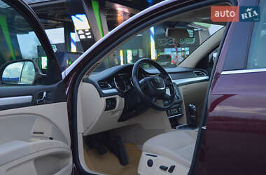 Лифтбек Skoda Superb 2010 в 