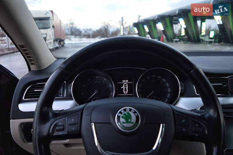 Лифтбек Skoda Superb 2010 в Стрые