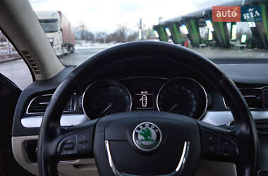 Лифтбек Skoda Superb 2010 в 