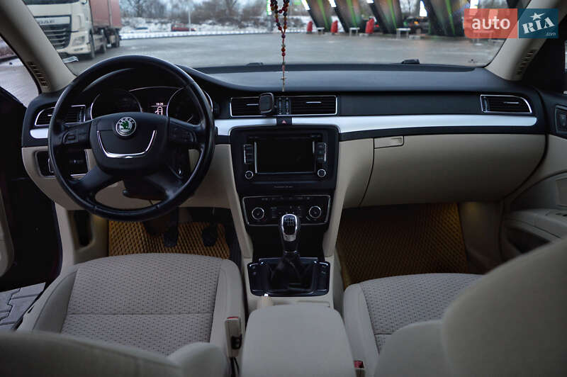 Лифтбек Skoda Superb 2010 в Стрые
