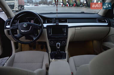 Лифтбек Skoda Superb 2010 в 