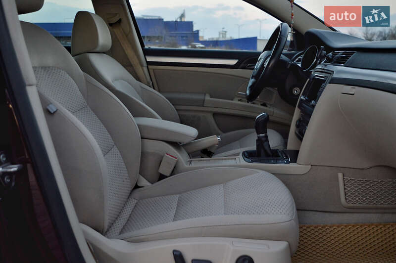 Лифтбек Skoda Superb 2010 в Стрые