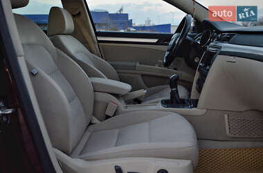 Лифтбек Skoda Superb 2010 в 