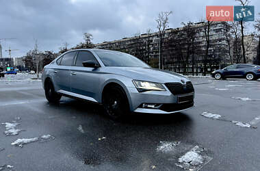 Лифтбек Skoda Superb 2019 в Киеве