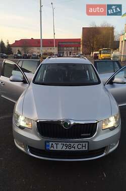 Универсал Skoda Superb 2012 в Самборе