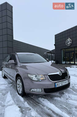 Универсал Skoda Superb 2012 в Тячеве