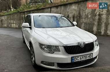 Лифтбек Skoda Superb 2012 в Львове