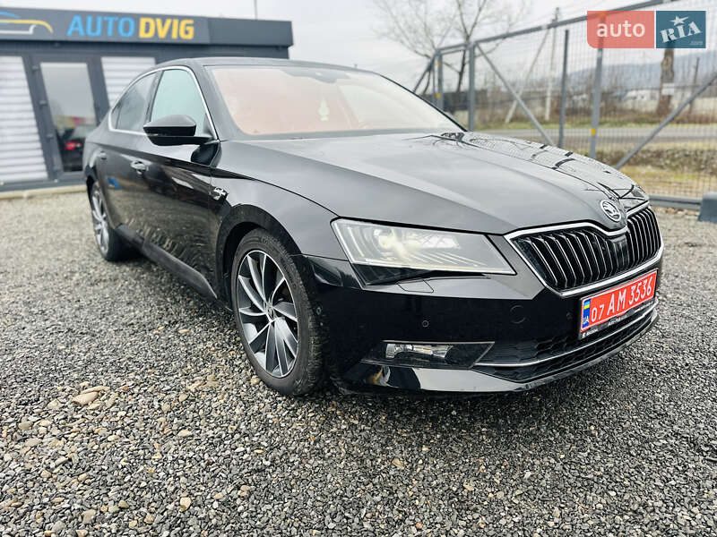 Лифтбек Skoda Superb 2017 в Иршаве