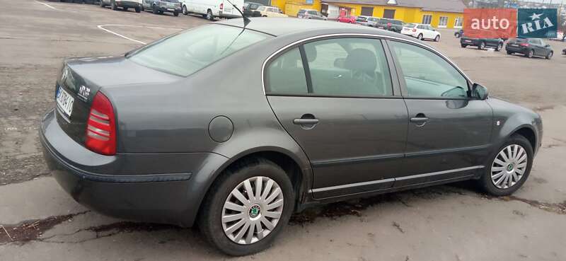 Лифтбек Skoda Superb 2002 в Ровно