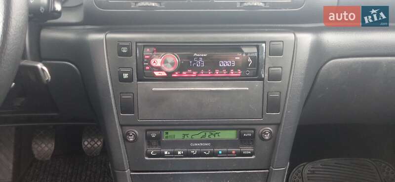 Лифтбек Skoda Superb 2002 в Ровно