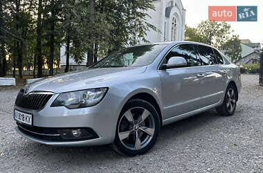 Ліфтбек Skoda Superb 2013 в Чернівцях