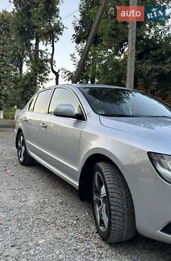 Ліфтбек Skoda Superb 2013 в Чернівцях