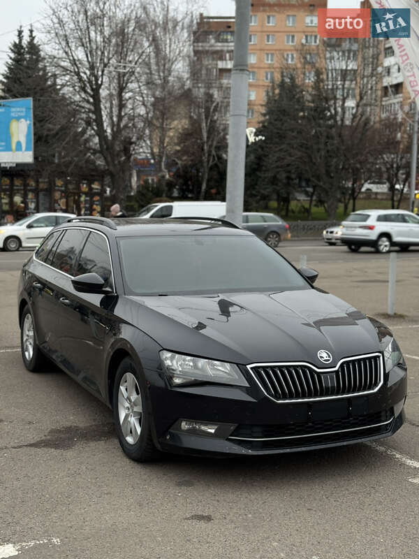 Універсал Skoda Superb 2015 в Рівному