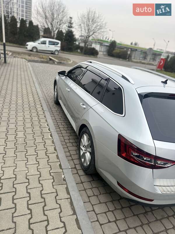 Универсал Skoda Superb 2017 в Ивано-Франковске
