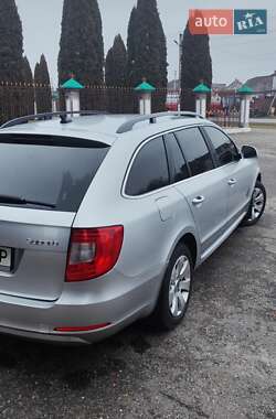 Универсал Skoda Superb 2012 в Дубно