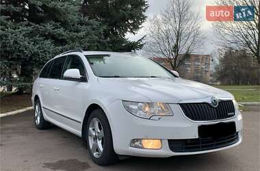 Універсал Skoda Superb 2011 в Рівному