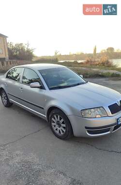 Лифтбек Skoda Superb 2003 в Калиновке