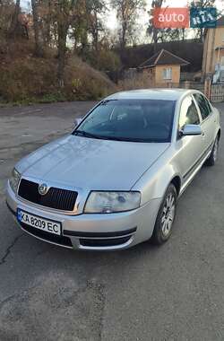 Лифтбек Skoda Superb 2003 в Калиновке