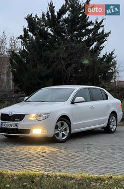 Лифтбек Skoda Superb 2011 в Ровно