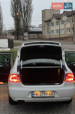 Лифтбек Skoda Superb 2011 в Ровно