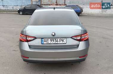 Лифтбек Skoda Superb 2015 в Кривом Роге