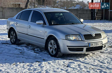 Лифтбек Skoda Superb 2004 в Ровно