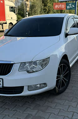 Лифтбек Skoda Superb 2010 в Софиевской Борщаговке