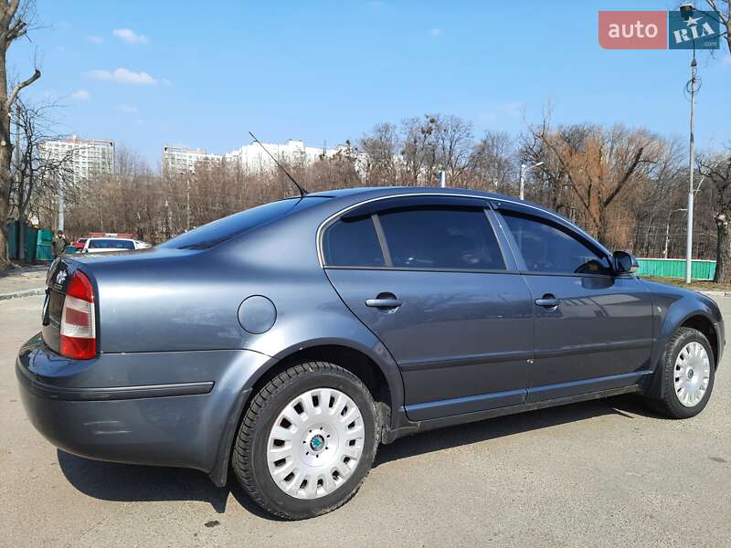 Лифтбек Skoda Superb 2007 в Черкассах
