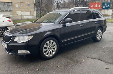 Универсал Skoda Superb 2010 в Киеве