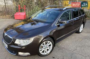 Універсал Skoda Superb 2012 в Одесі