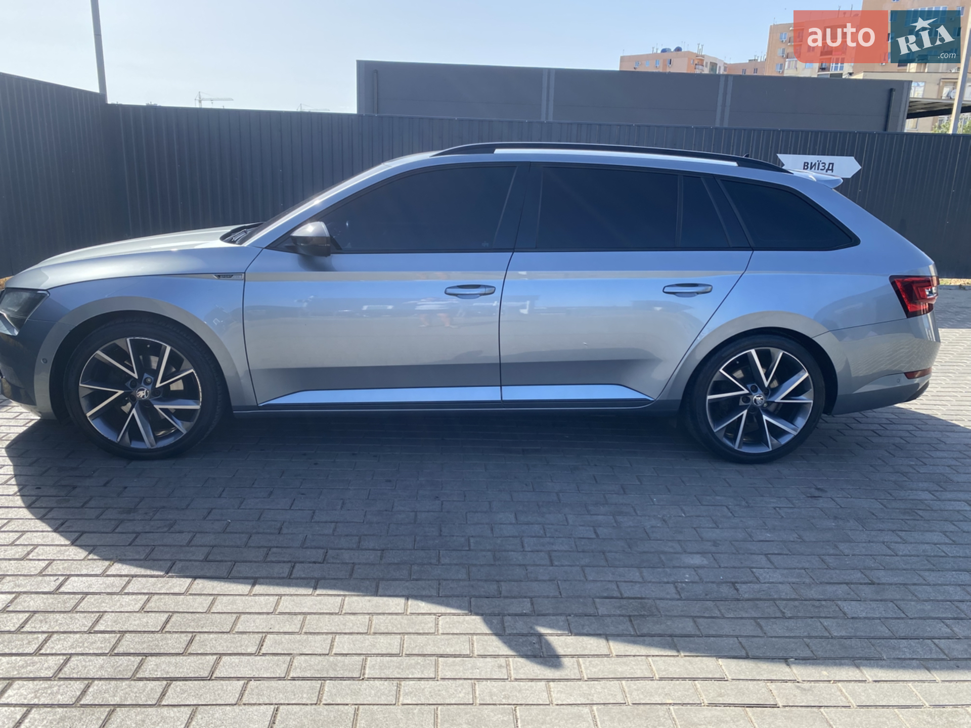 2017 Skoda Superb - мініатюра 3