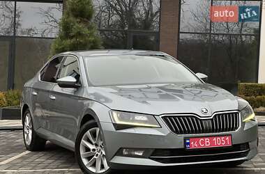 Лифтбек Skoda Superb 2017 в Ужгороде