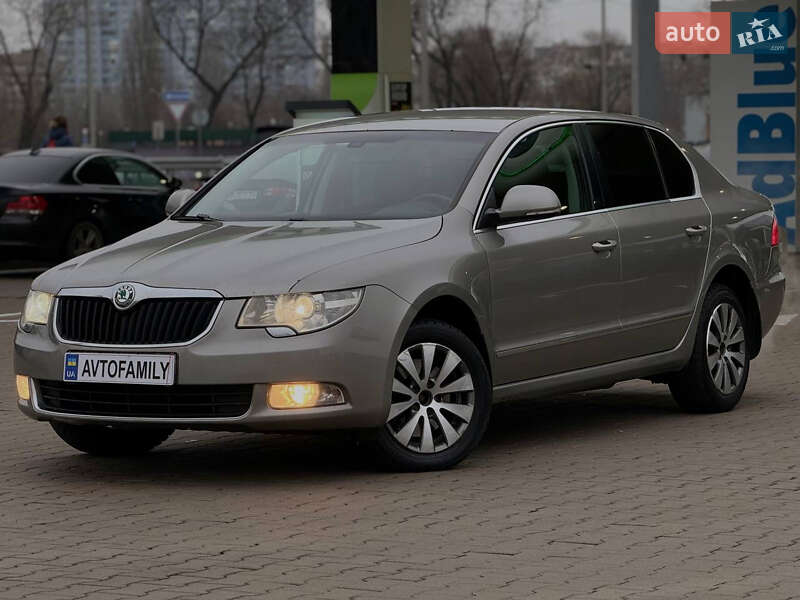 Ліфтбек Skoda Superb 2011 в Києві