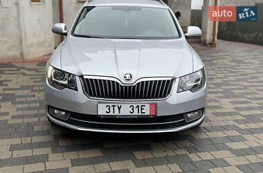 Універсал Skoda Superb 2015 в Мукачевому