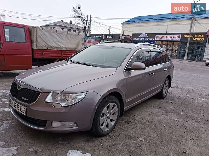 Універсал Skoda Superb 2011 в Тростянці