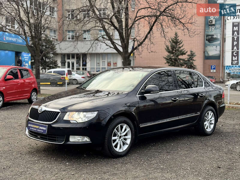 Ліфтбек Skoda Superb 2012 в Дніпрі