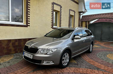 Універсал Skoda Superb 2010 в Миколаєві